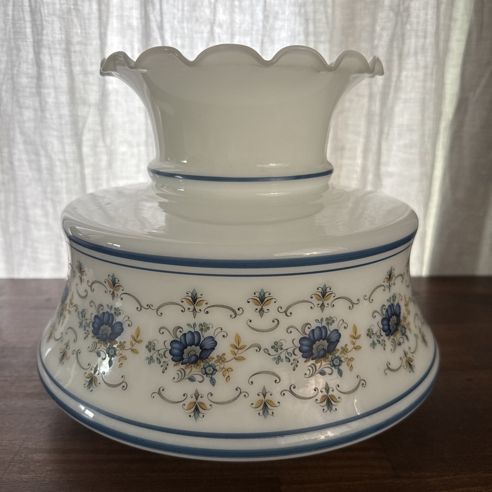 Vintage 10.5" Quoizel Abigail Adams Blue GWTW Glass Shade 6-7/8" Fitter SH748